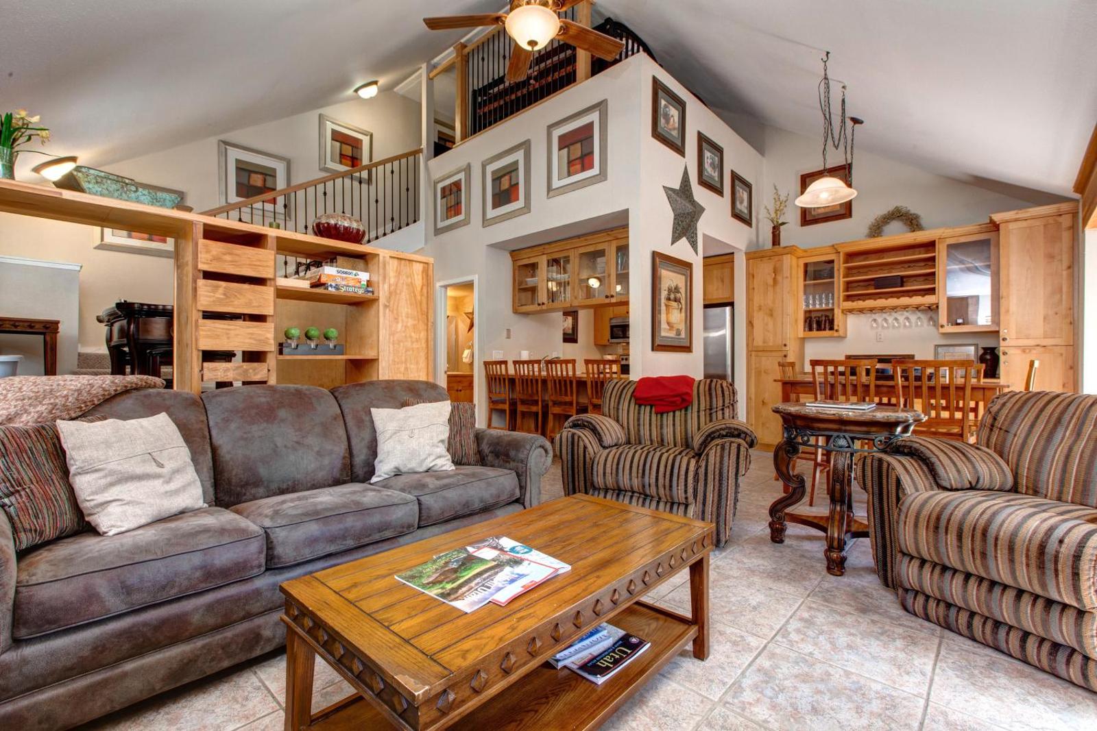The Hidden Creek Cozy Retreat Main image 1